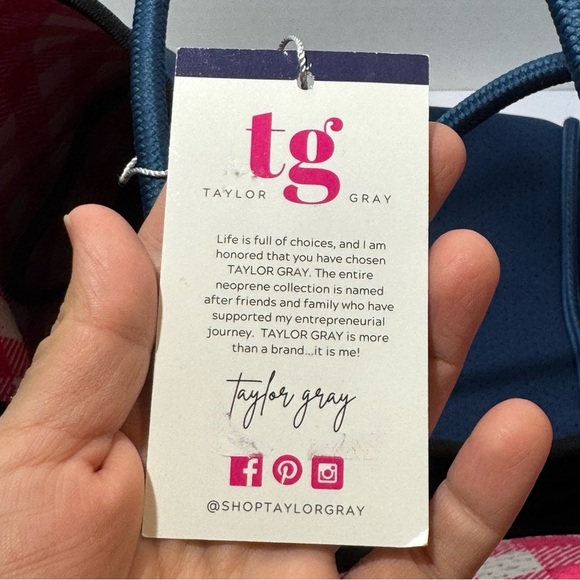 Taylor Gray Melissa Perforated Navy w/Pink Lime Green Stripe Neoprene Tote NEW - Picture 13 of 13